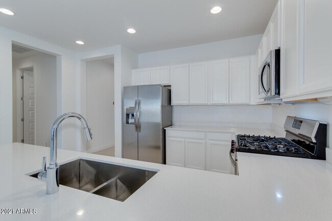 Foto del edificio - 1346 E Glass Ln