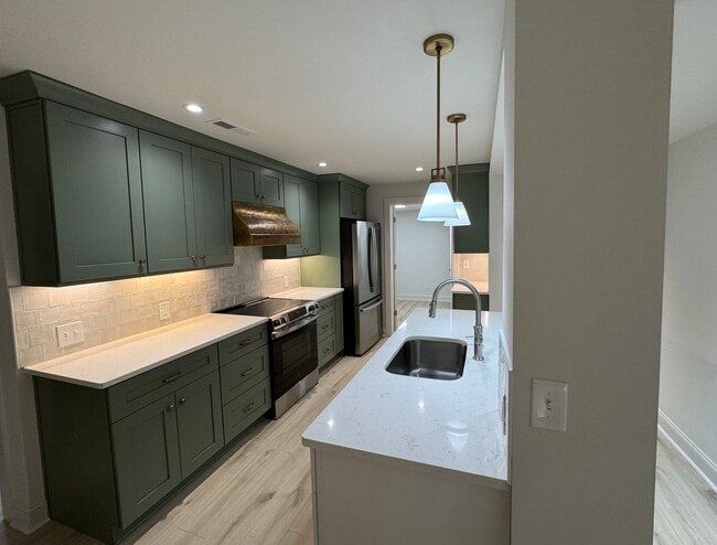 Kitchen - 886 Moore Rd