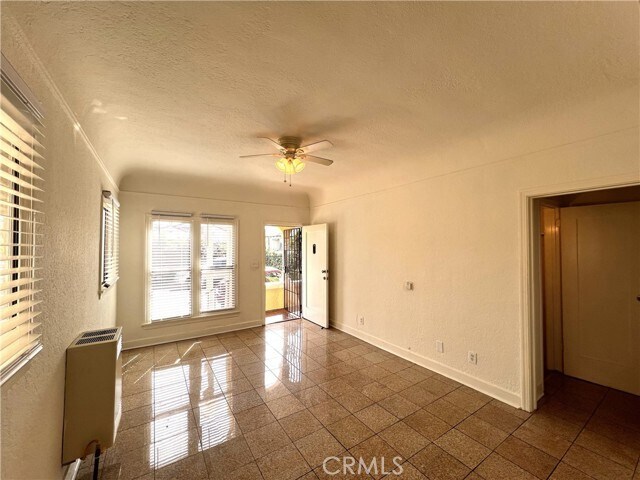 Foto del edificio - 3919 Walton Ave