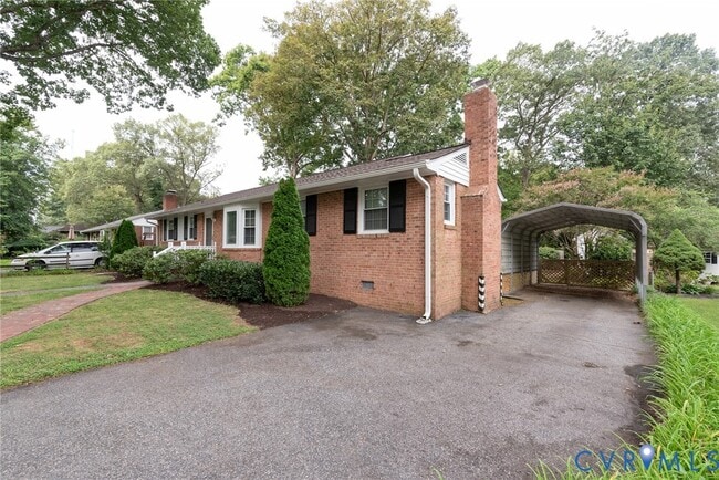 Building Photo - 2016 Denton Dr