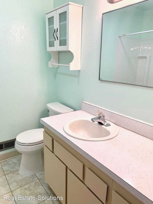 Building Photo - 3 br, 1.5 bath House - 7004 Meteor Ct.
