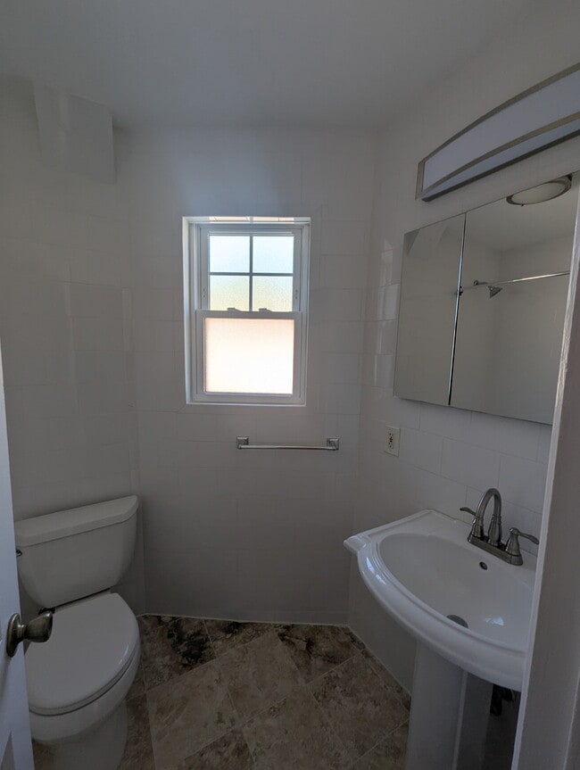 Building Photo - 2763 Fish Ave
