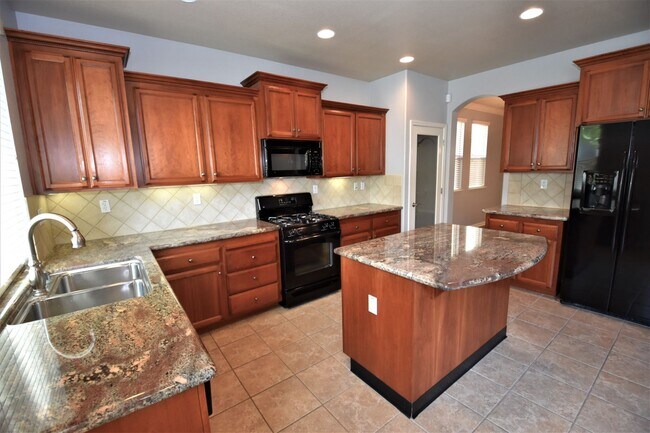 Building Photo - 3303 Southerland Rd