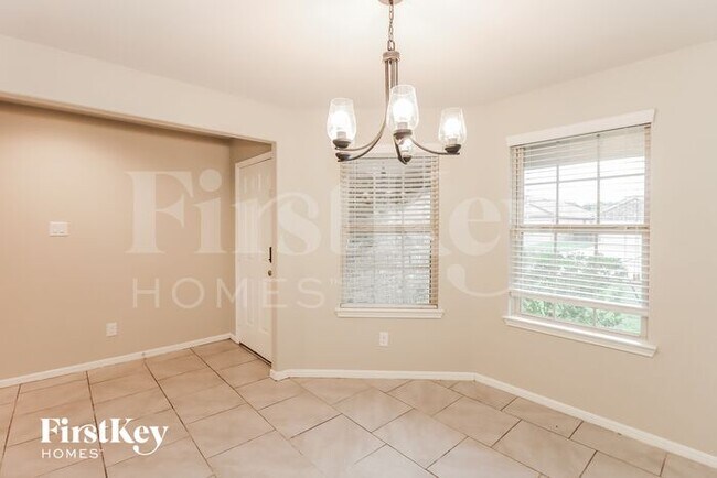 Building Photo - 8011 Carillon Way