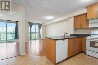 Building Photo - 6 Rosebank Dr