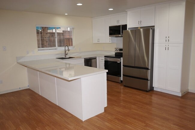 Foto del edificio - 547 Tawny Dr