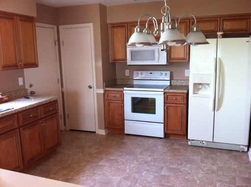 Building Photo - 1041 Casanova Dr
