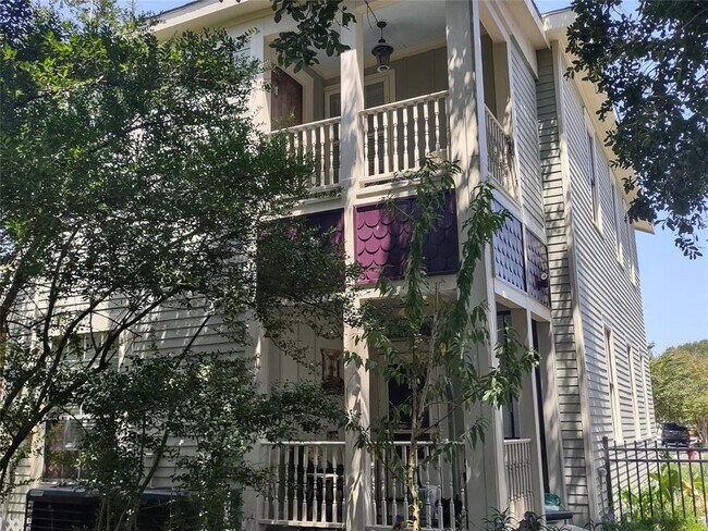 Foto del edificio - 3127 Avenue Q