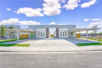 Building Photo - 14 Notre Dame Ave