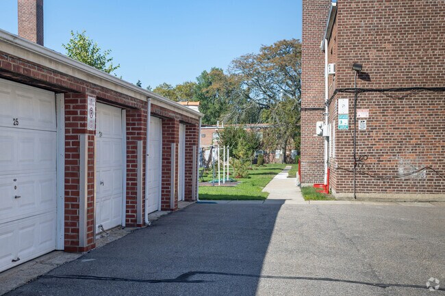 Building Photo - 1511 Independence Ave