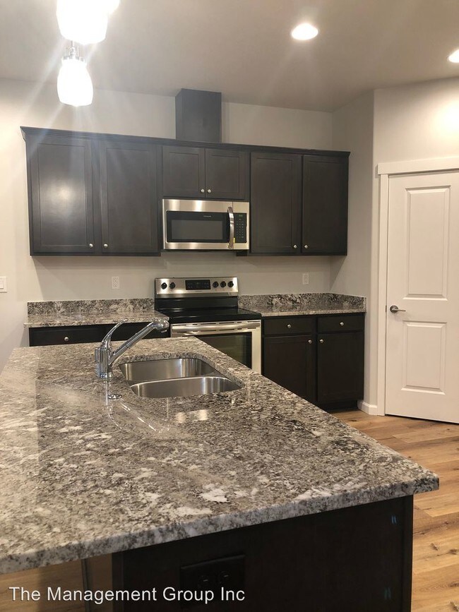 Foto del edificio - 3 br, 2.5 bath House - 5714 NE 59th Circle