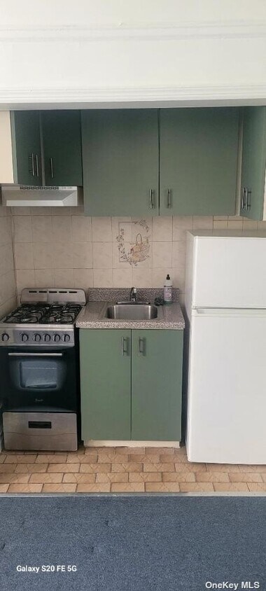 Foto del edificio - 35-45 81st St