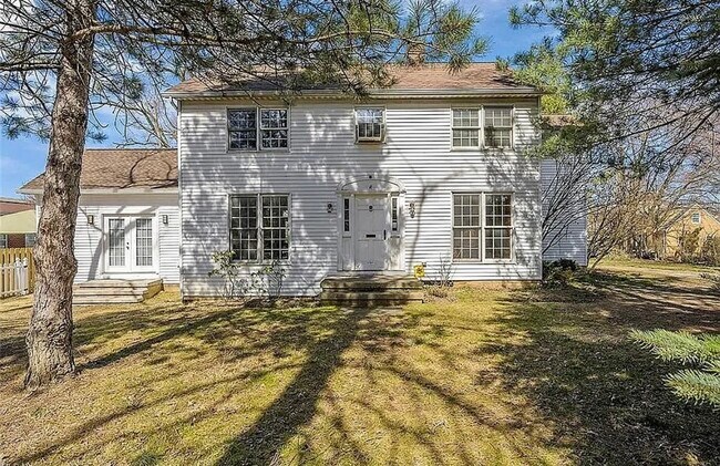 Foto del edificio - 22325 Fairmount Blvd