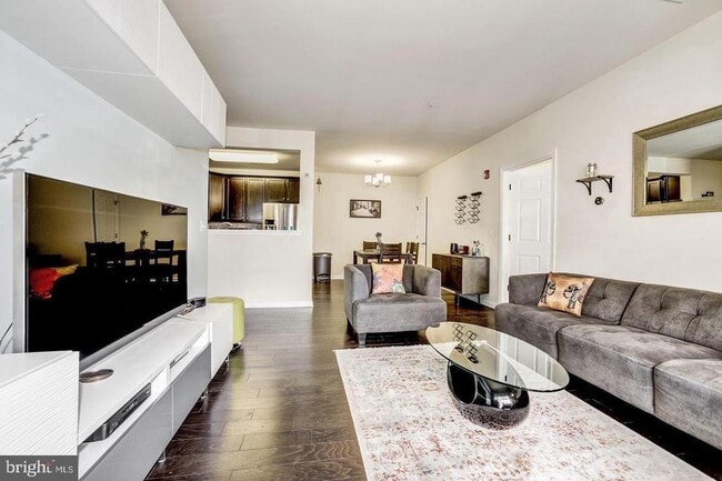 Foto del edificio - 4525 Champions Run