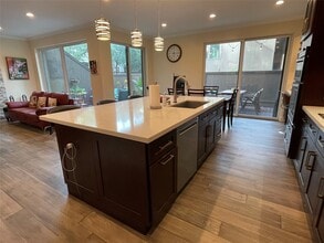 Building Photo - 107 Litchfield Ln