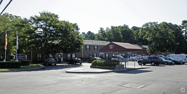 Building Photo - Westbridge Commons