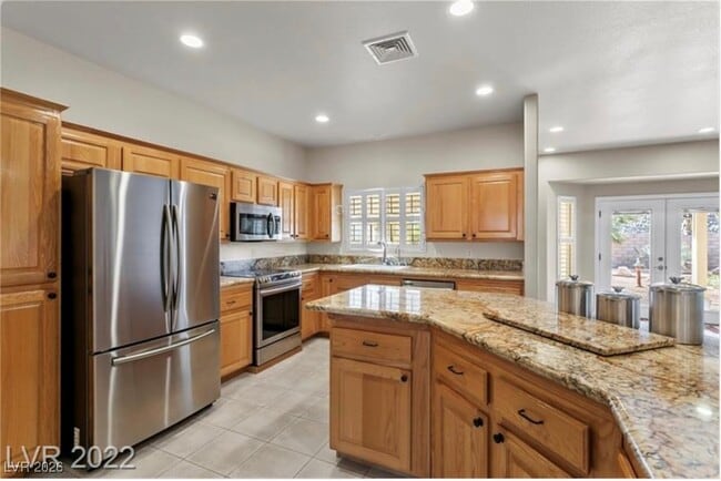 Building Photo - 778 Fairway Dr