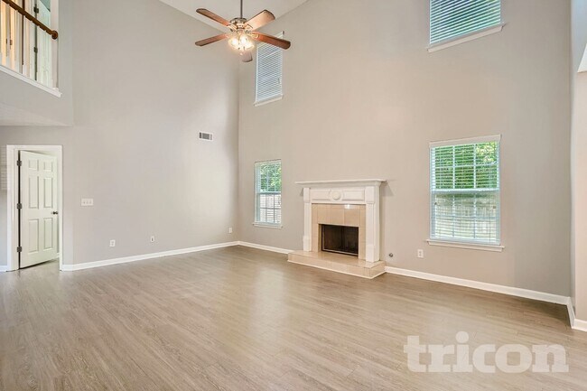 Foto del edificio - 4043 Roxberry Hill Ln NE