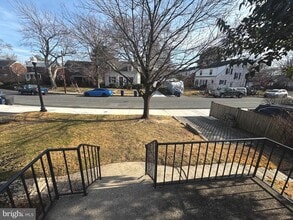 Building Photo - 626 S Irving St