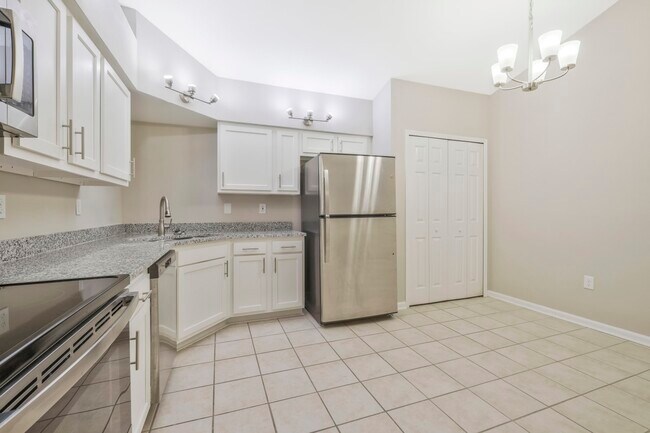 Foto del edificio - 1832 Quebec Ct