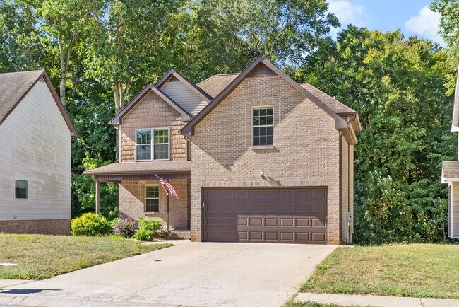 Foto del edificio - JUST REDUCED!    Stunning Home in the Hear...
