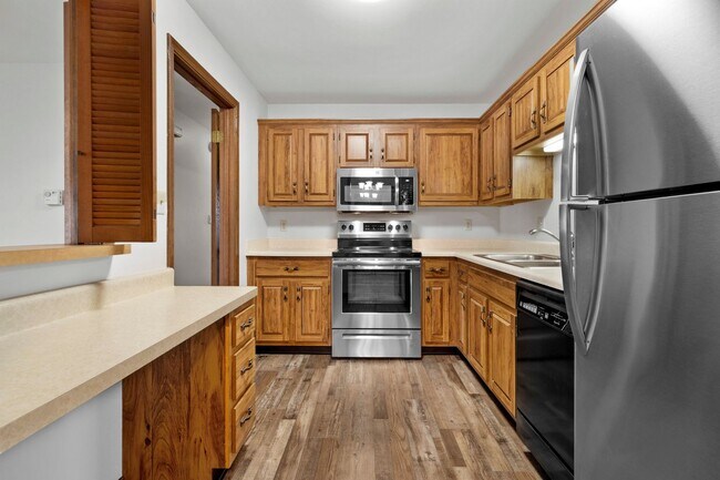 Foto del edificio - NEW! 2 Bedroom/2 Bath Condo-Mt Pleasant