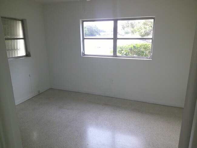 Foto del edificio - 3076 Grand View Ave