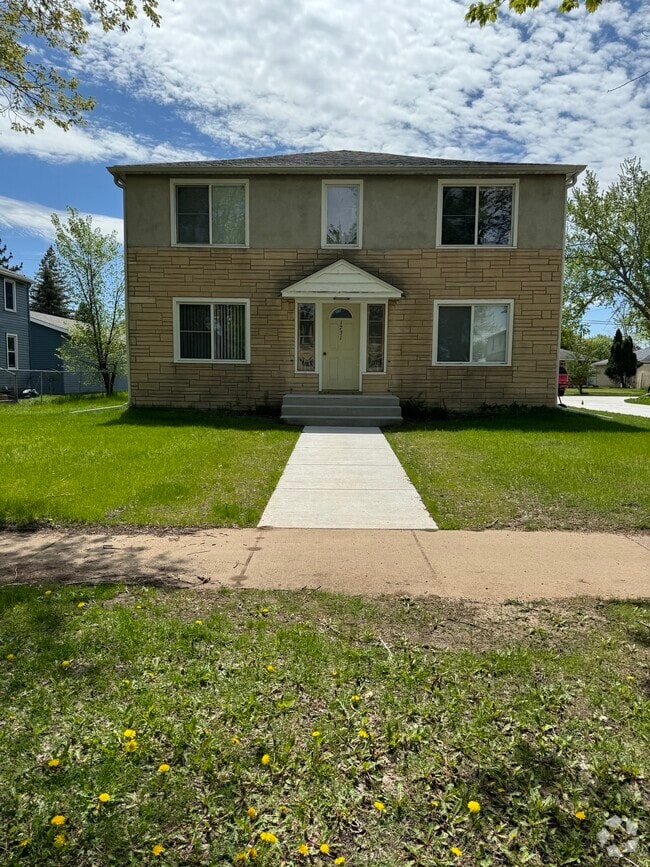Building Photo - 1731 Goff Ave