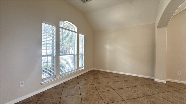 Foto del edificio - 24926 Ranch Lake Ct