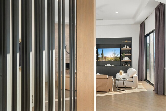 Foto del edificio - 6443 E Malcomb Dr