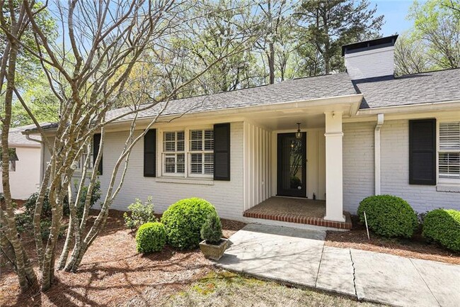 Foto del edificio - 2980 Rockingham Dr NW