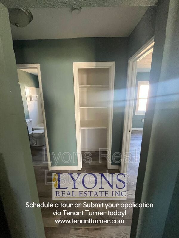 Foto del edificio - 917 Pineknot Rd