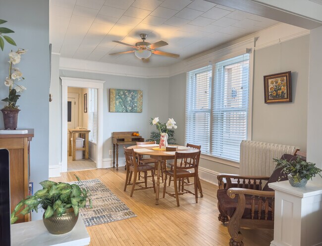 Foto del edificio - 909 E 5th St