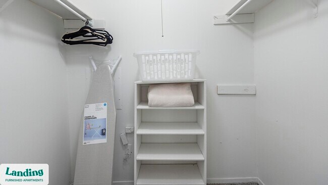 Foto del edificio - 8293 George Brett Dr