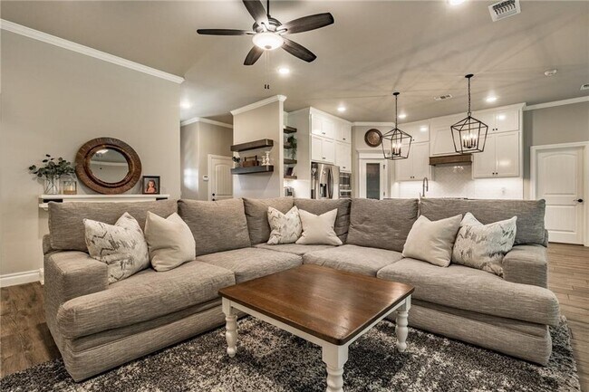 Foto del edificio - 2816 Oak Hill Ave