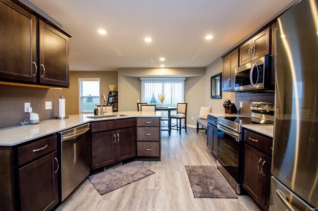 Building Photo - 444 Brescia Dr