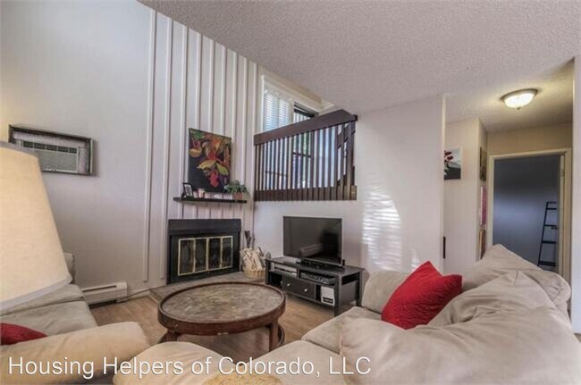 Building Photo - 2855 S Monaco Pkwy