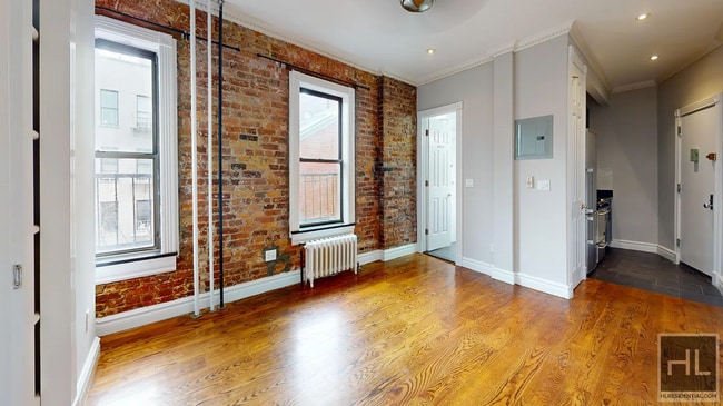 Building Photo - Elizabeth Street