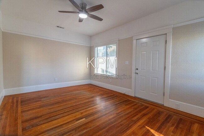 Foto del edificio - 34 W Poplar St