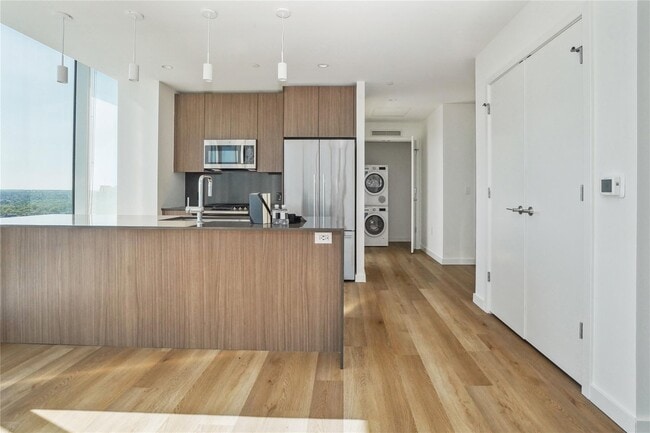 Building Photo - 50 Clinton Pl