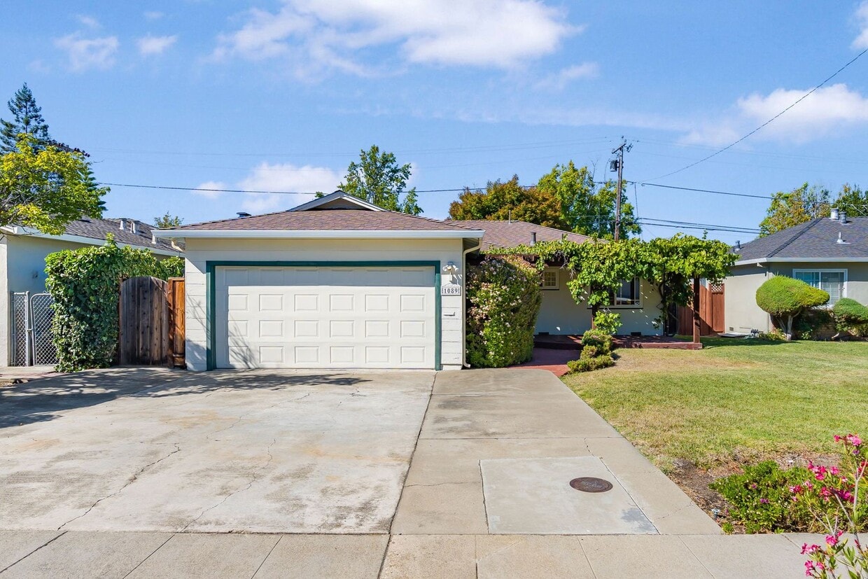 Primary Photo - Sunnyvale West House FOR RENT - $4,500/mo
