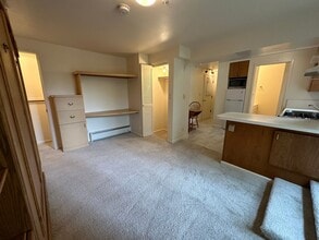 Building Photo - 442 Judson Ave