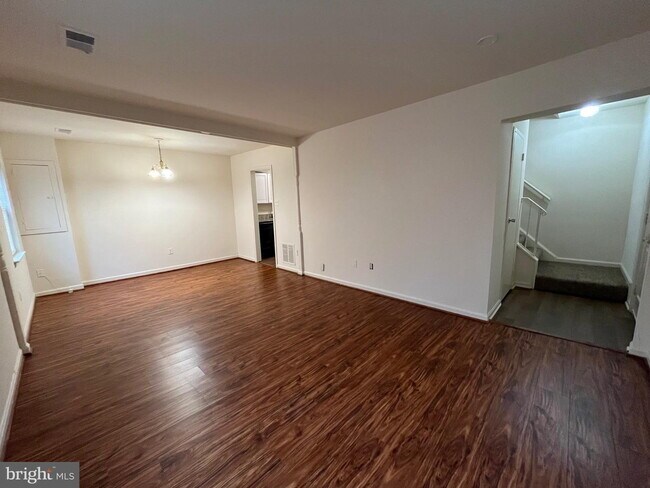 Foto del edificio - Modern Townhouse Living in Alexandria's Prime Location