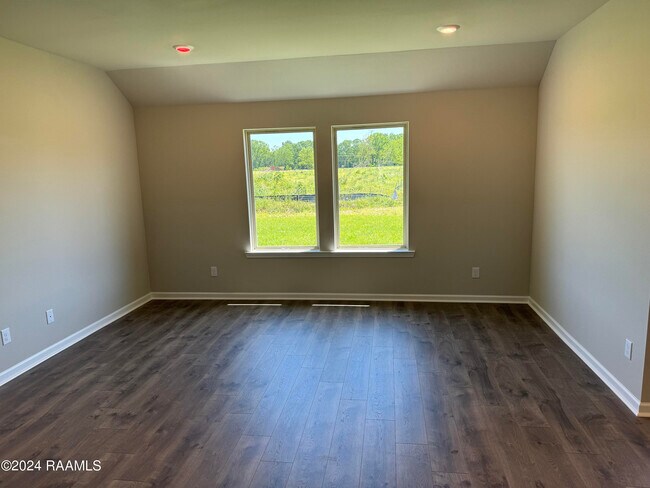 Building Photo - 208 Cedar Peak Ln