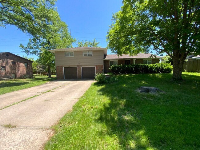 Foto del edificio - 4208-4210 Rollins Rd