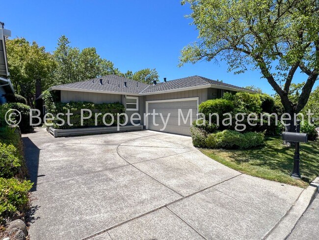 Foto del edificio - Crow Canyon Country Club