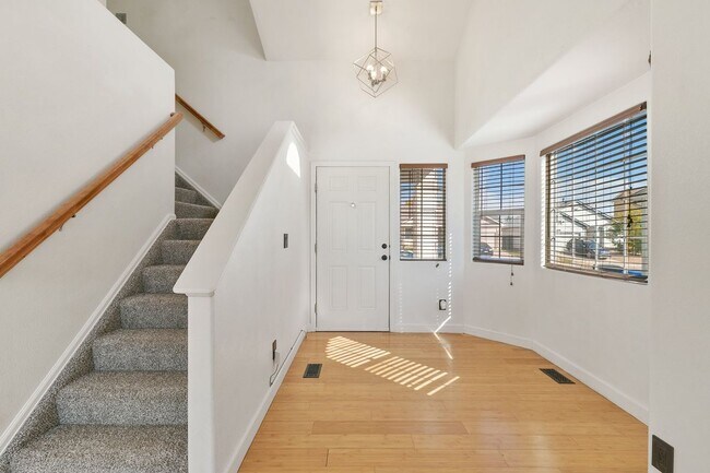 Building Photo - 8330 Dassel Dr