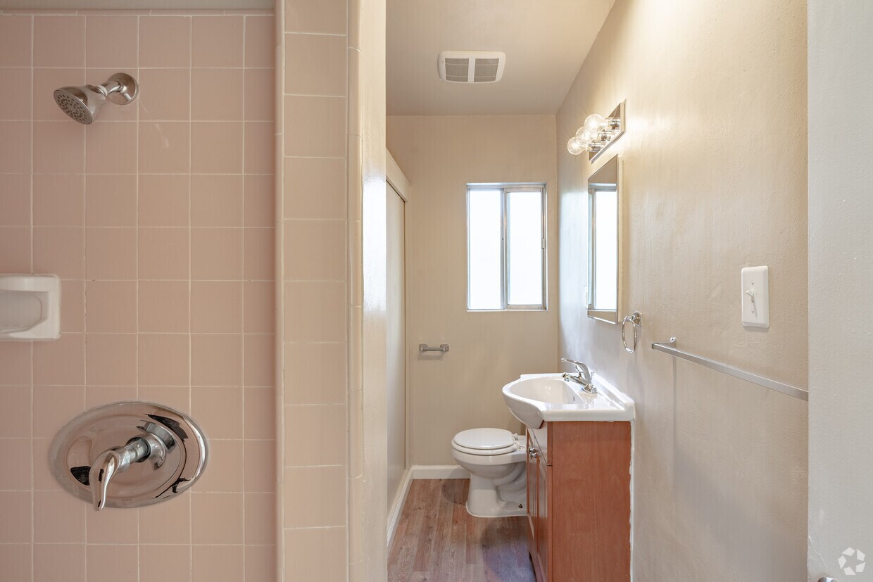 Kingston Apartments in Sherman Oaks, CA Westside Rentals