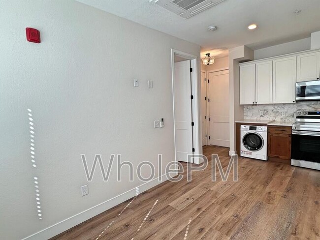 Building Photo - 3327 Tejon St
