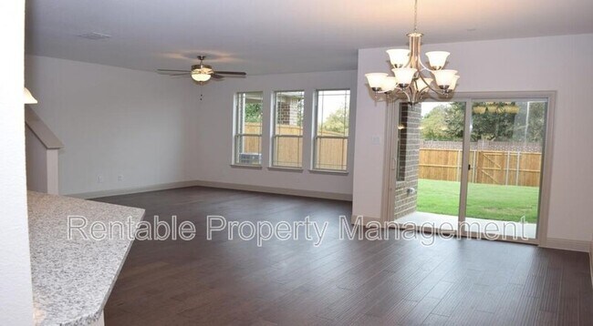 Photo - 1247 Wiltshire Dr House